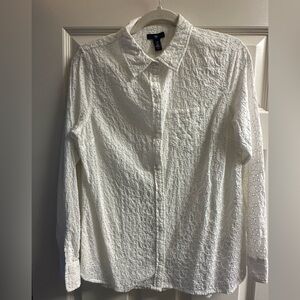 Gap Women’s eyelet button down shirt size medium
